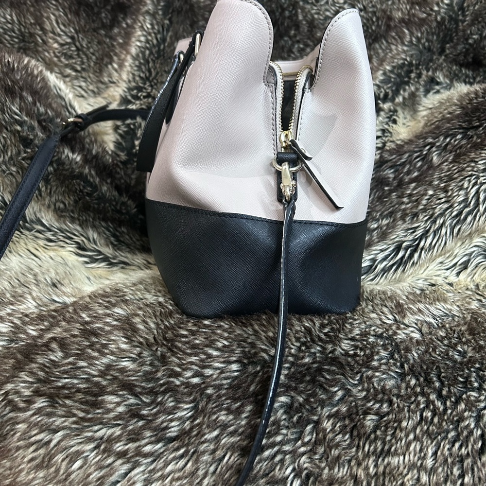 Kate Spade Laurel Way Evangelie Saffiano Satchel Two Tone Purse/Handbag - Picture 3 of 14